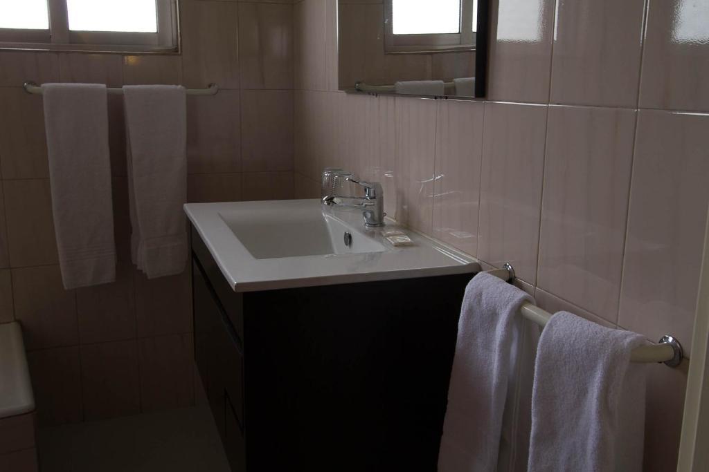 S. Mamede Hotel Guimarães Room photo